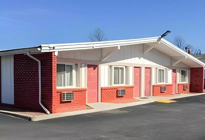 Hotel Travelodge By Wyndham Bay Shore Long Island