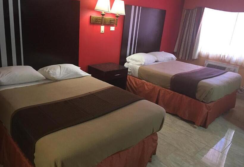 בית מלון כפרי Travelodge By Wyndham Bay Shore Long Island