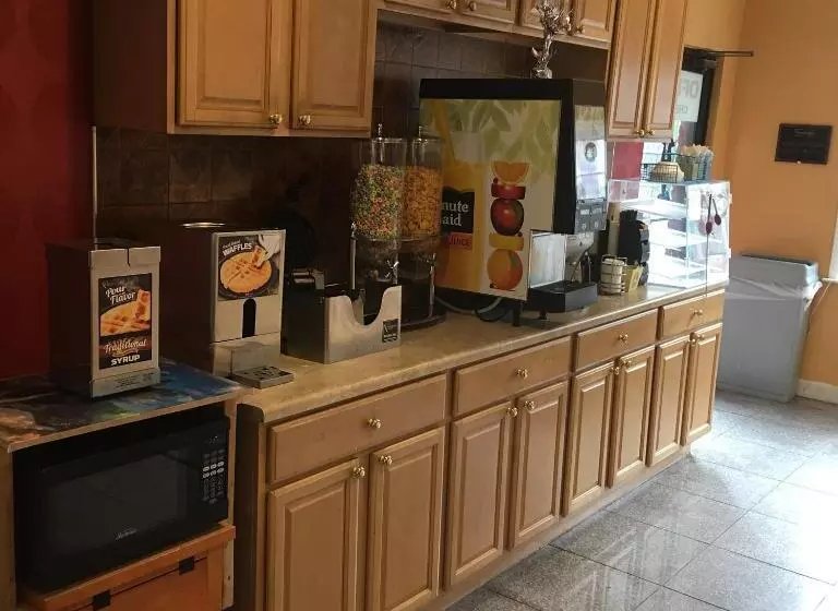 Hotel Travelodge By Wyndham Bay Shore Long Island