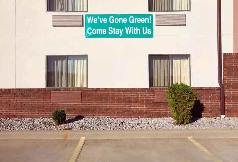 فندق على الطريق Americas Best Value Inn & Suites-Cassville Roaring River