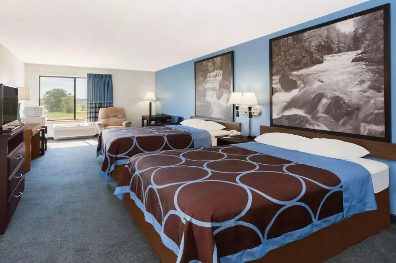 モーテル Americinn By Wyndham Columbus Wisconsin