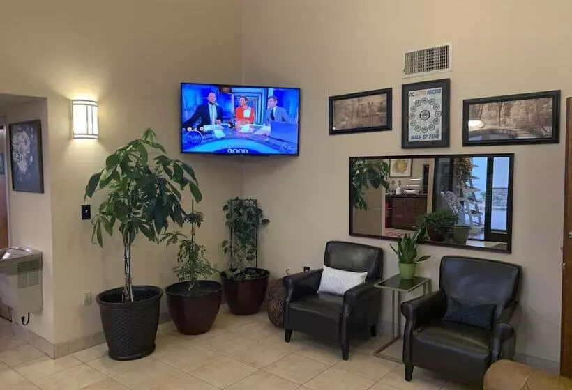 汽车旅馆 Carolina Inn & Suites Of Lake Norman