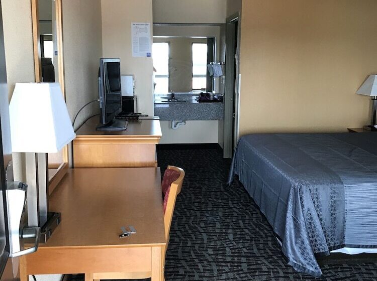 فندق على الطريق Carolina Inn & Suites Of Lake Norman