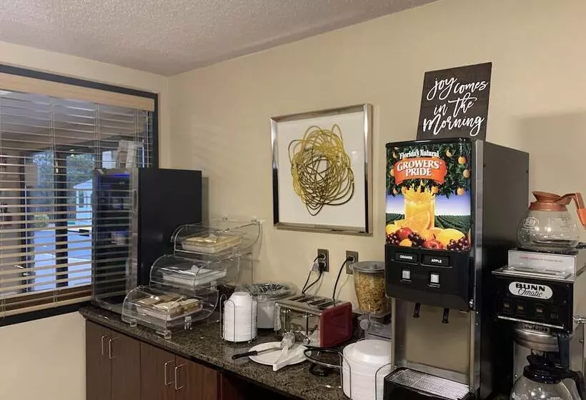 汽车旅馆 Carolina Inn & Suites Of Lake Norman