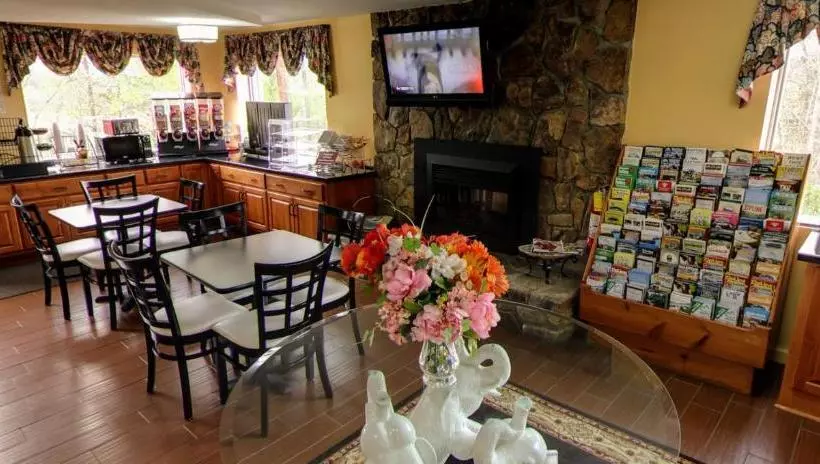 モーテル Dahlonega Mountain Inn