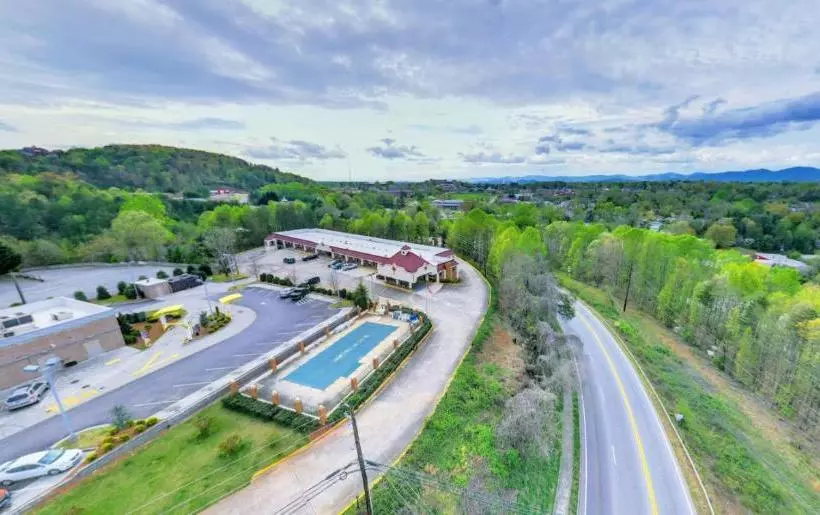 モーテル Dahlonega Mountain Inn