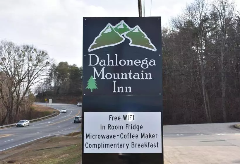 モーテル Dahlonega Mountain Inn