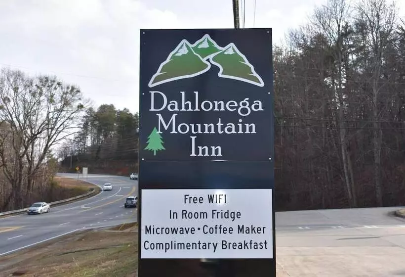 モーテル Dahlonega Mountain Inn