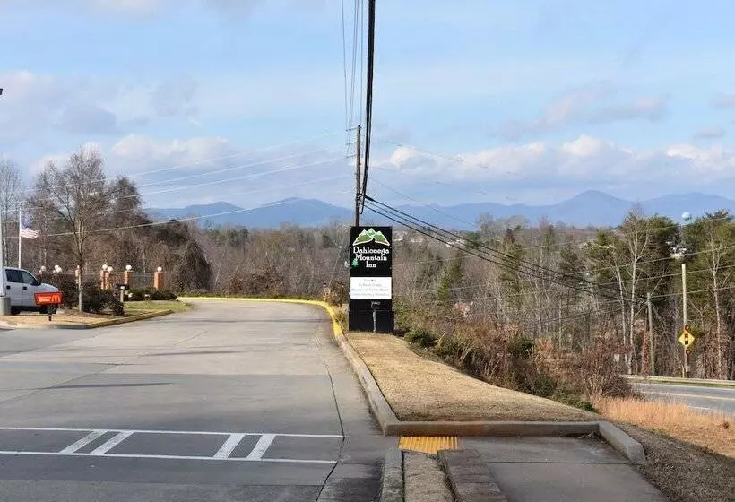 モーテル Dahlonega Mountain Inn