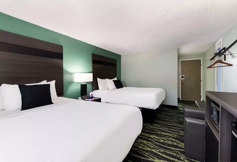 فندق على الطريق Baymont By Wyndham Liberty Mo