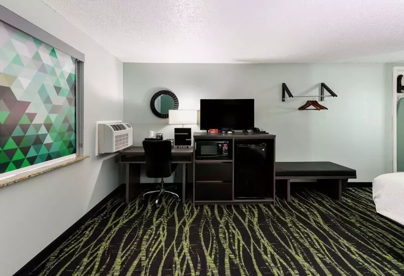 فندق على الطريق Baymont By Wyndham Liberty Mo