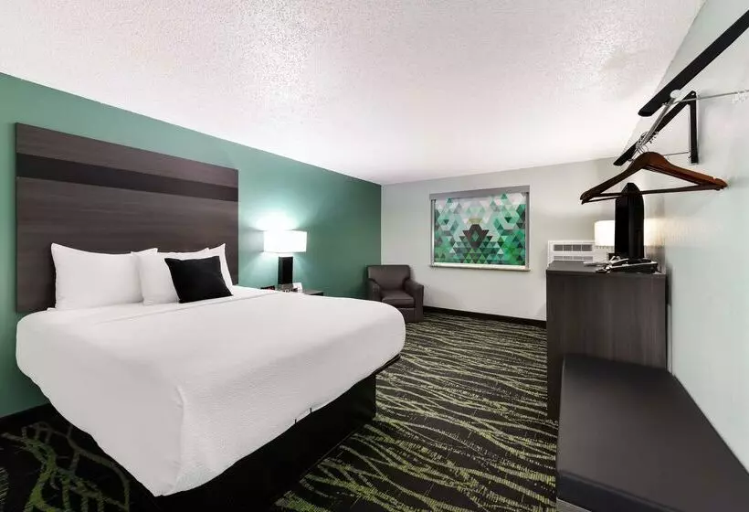 فندق على الطريق Baymont By Wyndham Liberty Mo