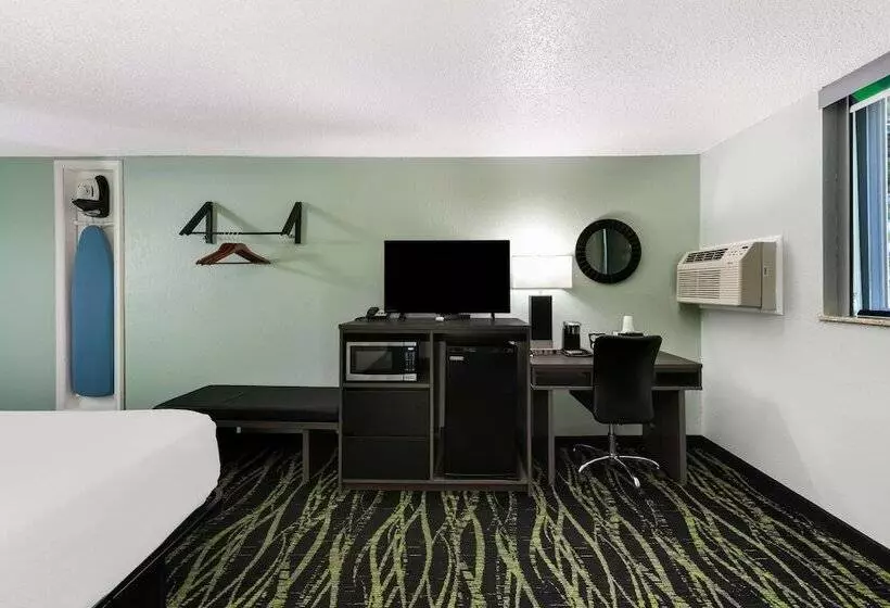 فندق على الطريق Baymont By Wyndham Liberty Mo