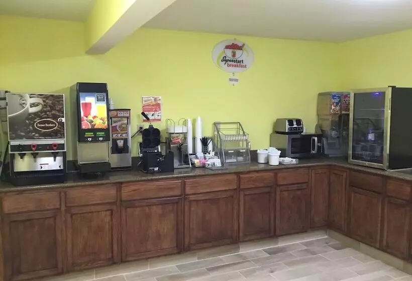 Motel Super 8 By Wyndham Anamosa Ia