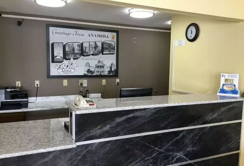 Motel Super 8 By Wyndham Anamosa Ia