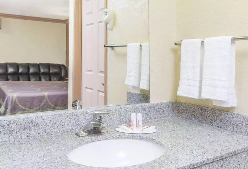 Мотель Super 8 By Wyndham Azusa