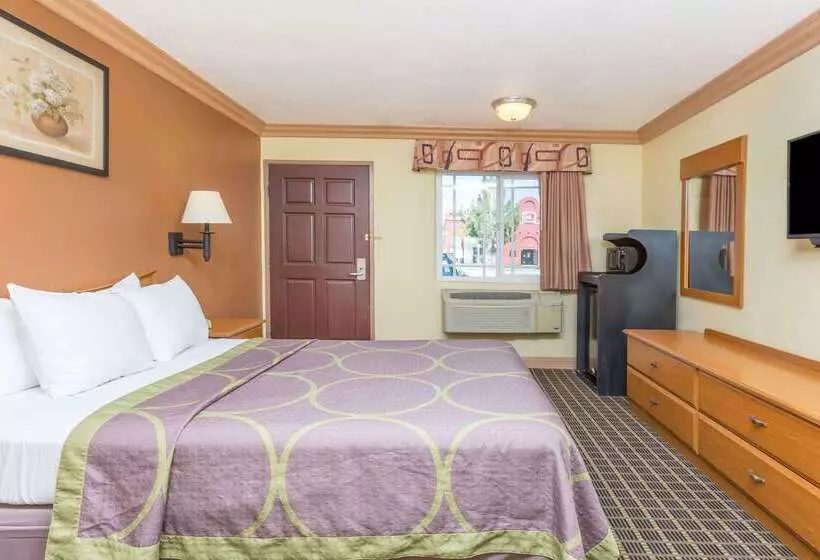 Мотель Super 8 By Wyndham Azusa