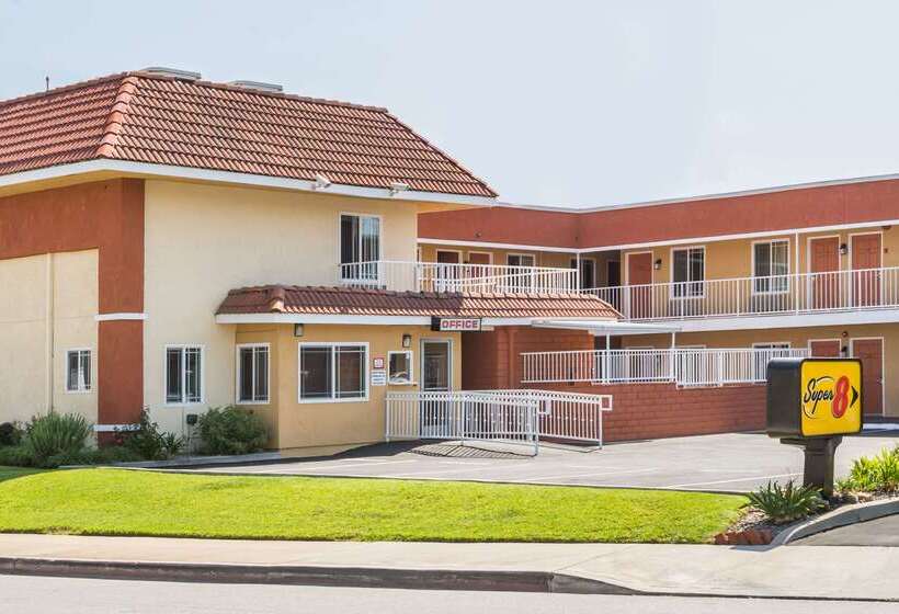 فندق على الطريق Super 8 By Wyndham Azusa