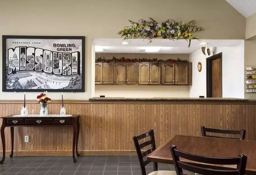 מוטל Super 8 By Wyndham Bowling Green