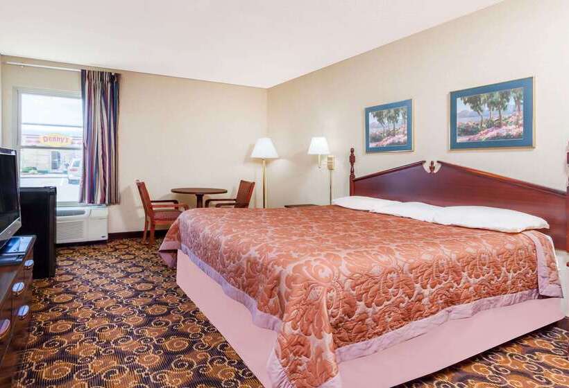 مُتل Super 8 By Wyndham Evansville North