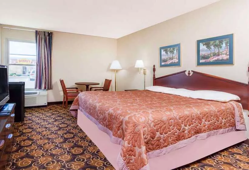 汽车旅馆  Super 8 By Wyndham Evansville North