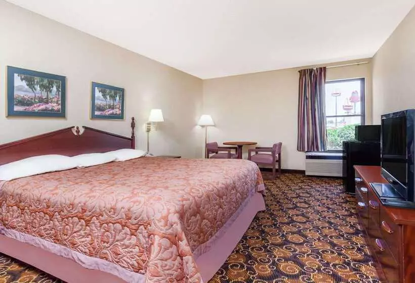 汽车旅馆  Super 8 By Wyndham Evansville North