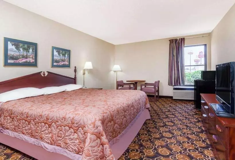 汽车旅馆  Super 8 By Wyndham Evansville North