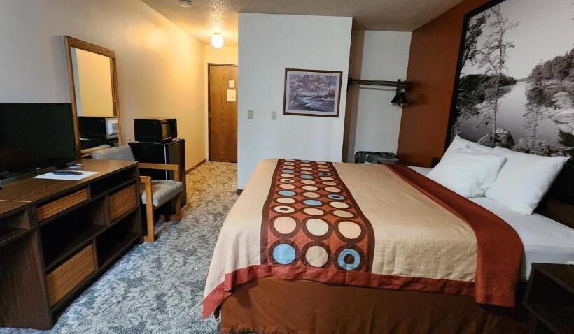 مُتل Iron Mountain Inn & Suites