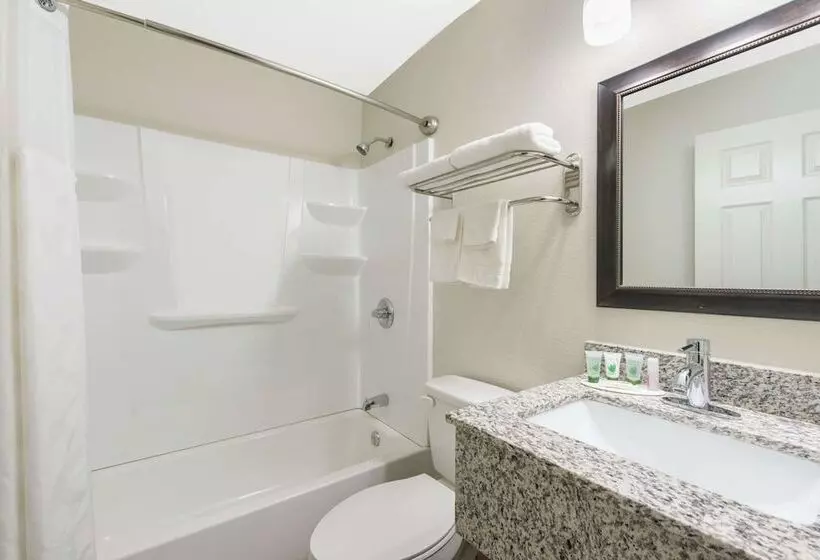 فندق على الطريق Super 8 By Wyndham Moberly Mo