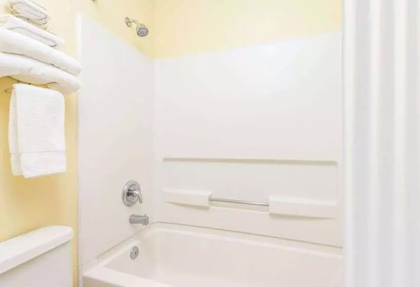 Motel Super 8 By Wyndham Moriarty