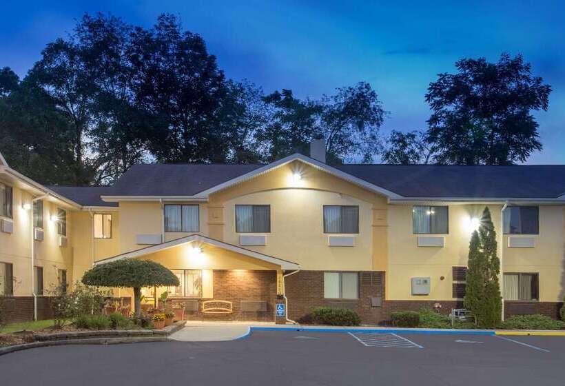 汽车旅馆 Super 8 By Wyndham Radford Va