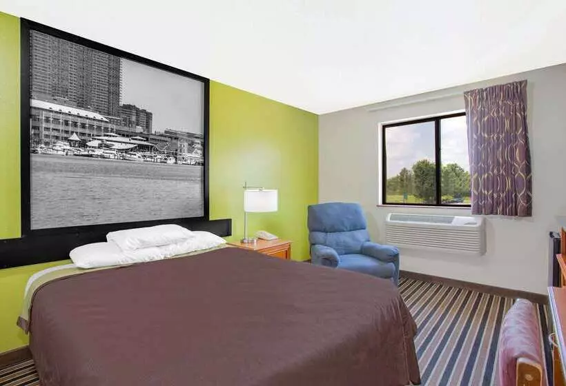 모텔 Super 8 By Wyndham South Boston Va