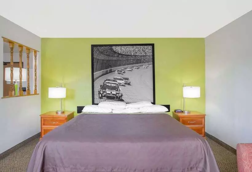 모텔 Super 8 By Wyndham South Boston Va