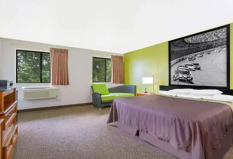 모텔 Super 8 By Wyndham South Boston Va