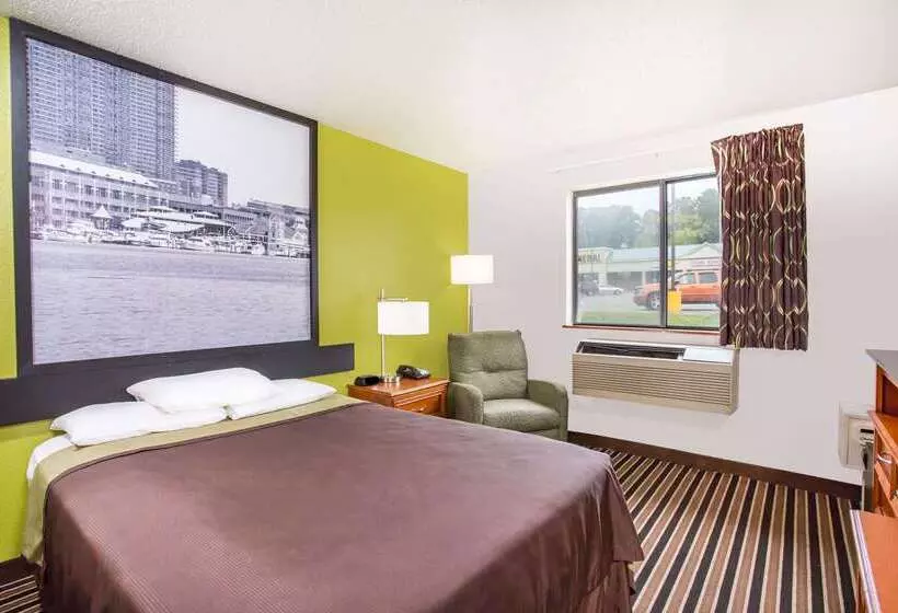 모텔 Super 8 By Wyndham South Boston Va