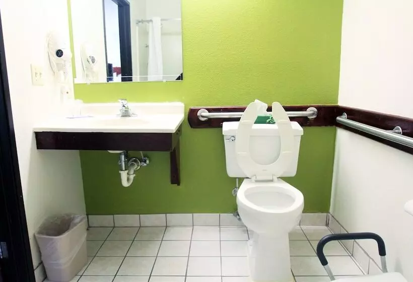 모텔 Super 8 By Wyndham South Boston Va