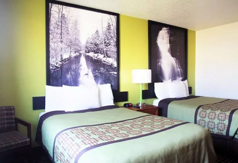 모텔 Super 8 By Wyndham South Boston Va