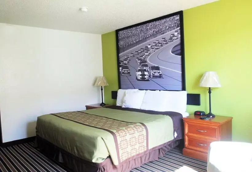 모텔 Super 8 By Wyndham South Boston Va