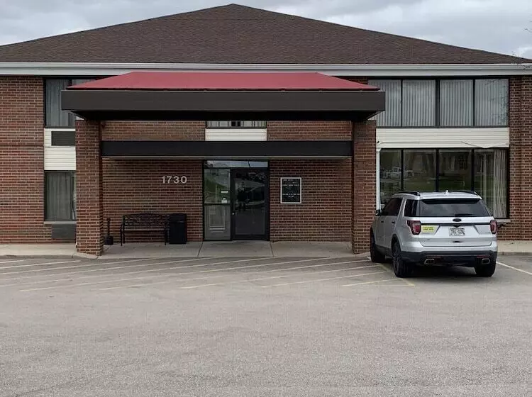 모텔 Super 8 By Wyndham Watertown Wi