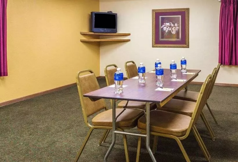 모텔 Super 8 By Wyndham Watertown Wi