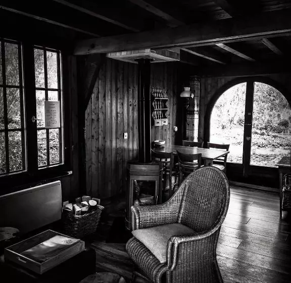 ベッドアンドブレックファースト Chambres D Hôtes Le Chêne