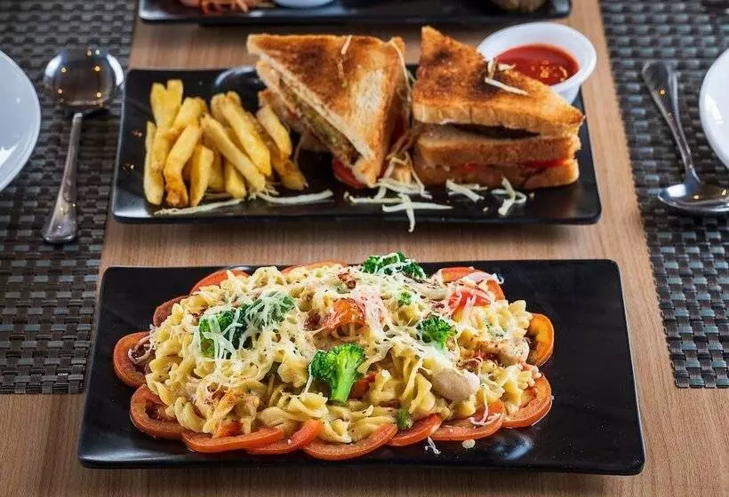 ホテル White Rock By The Solitaire Hospitality