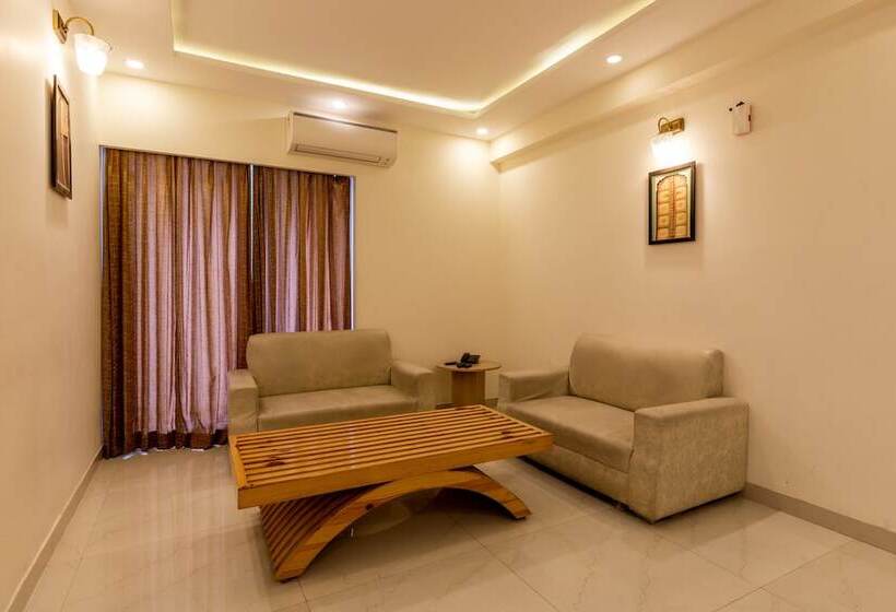 فندق White Rock By The Solitaire Hospitality