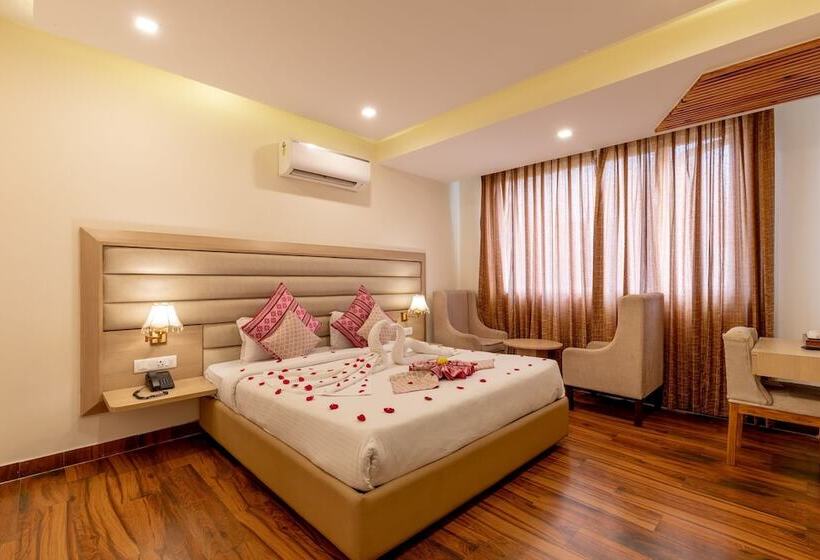 فندق White Rock By The Solitaire Hospitality