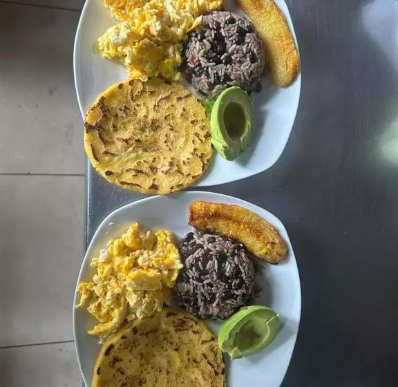 Majatalo Monte Santo Y Café