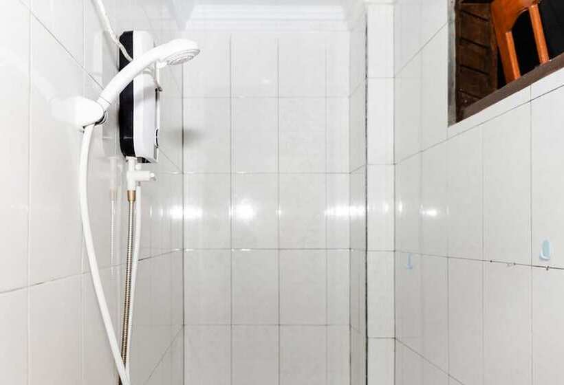 פנסיון Reddoorz Plus Near Transmart Kairagi Dua Manado