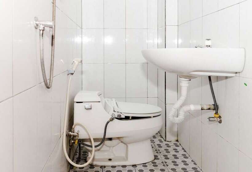 פנסיון Reddoorz Plus Near Transmart Kairagi Dua Manado