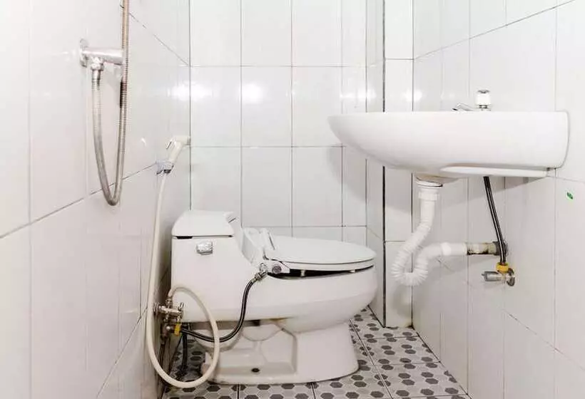 ペンション Reddoorz Plus Near Transmart Kairagi Dua Manado