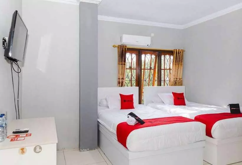 ペンション Reddoorz Plus Near Transmart Kairagi Dua Manado