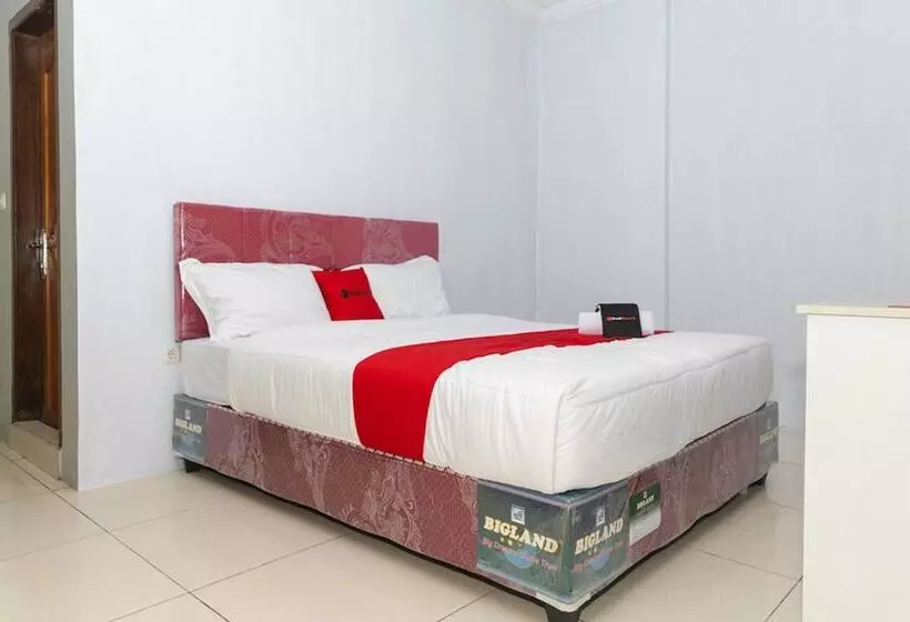 ペンション Reddoorz Plus Near Transmart Kairagi Dua Manado